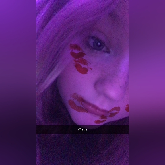 Meet your Posher, Alexis - Picture 2 of 4